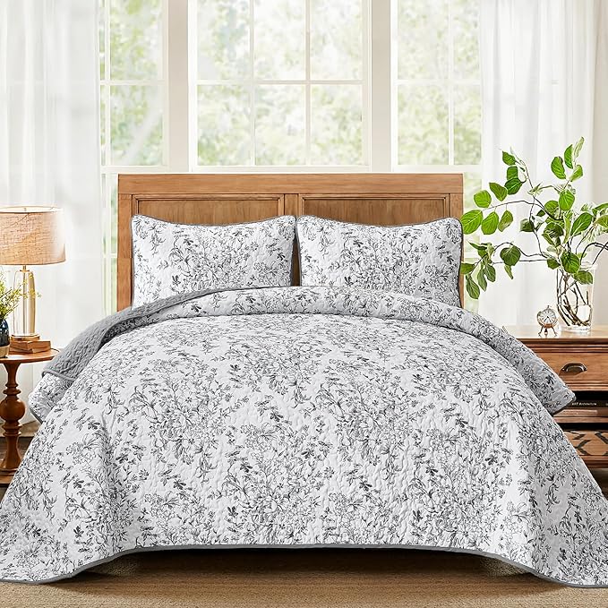 WONGS BEDDING Quilt Queen Size, Grey Quilt Bedding Set with 2 Pillowcases, Botanical Quilt for Queen Bed, Soft Microfiber Lightweight Coverlet Bedspread for All Season (96"×90", 3 Pieces)