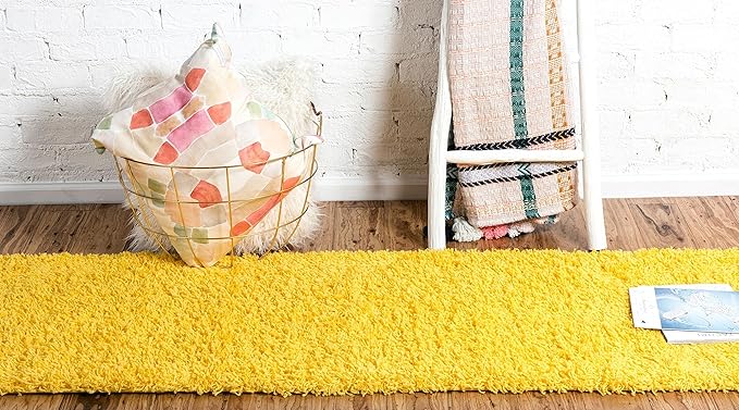 Unique Loom Solid Shag Collection Area Rug (2' 6" x 19' 8" Runner, Tuscan Sun Yellow)