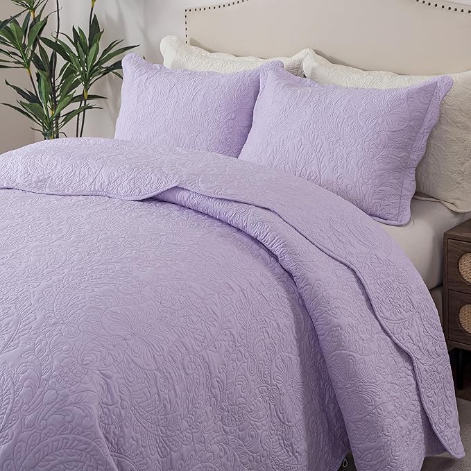 HoneiLife Queen Quilt Bedding Set - Microfiber Quilt Sets for Queen Bed, 3-Piece Lightweight Bedspreads,Reversible Coverlets Rustic Bedlinen Sets, Floral Bedding Set All Season Quilts-Light Purple