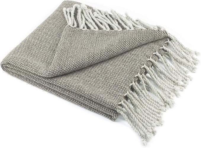 REALITY&FANTASY Wool Shawl Fringed Knee Throw Blanket for Couch Bed Outdoor Travel