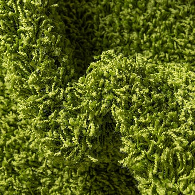 Unique Loom Solid Shag Collection Area Rug (5' 3" x 8' Oval, Grass Green)
