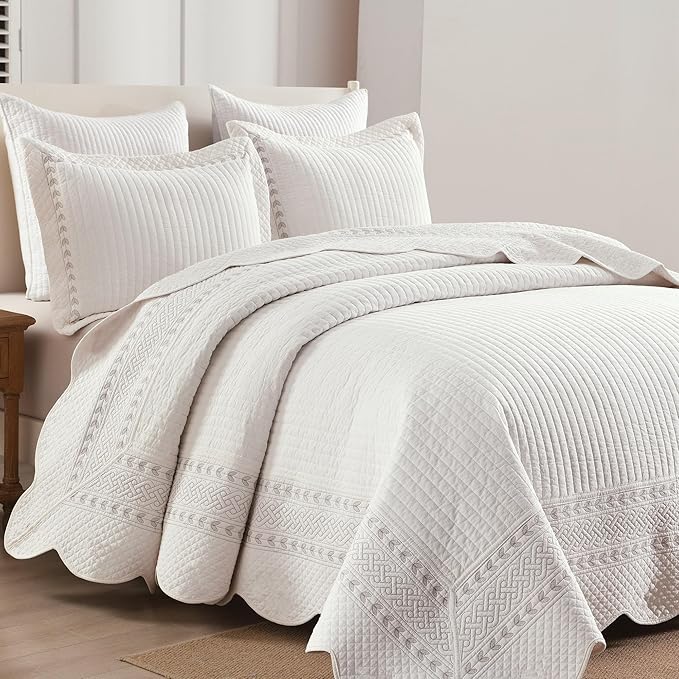 MarCielo 100% Cotton Quilt Set White Lightweight Bedspread with Scalloped Edge, Farmhouse Vintage Bedding, All Season Use(TC Off-White,King (112"x102"))