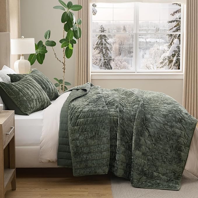 Bedsure Velvet Quilt King Size - 108"x96" Oversized King Size Comforter Set, Luxury Velvet Comforter Bedspread Coverlet, Ultra-Soft Winter Bedding Set with 2 Pillow Shams, Olive Green