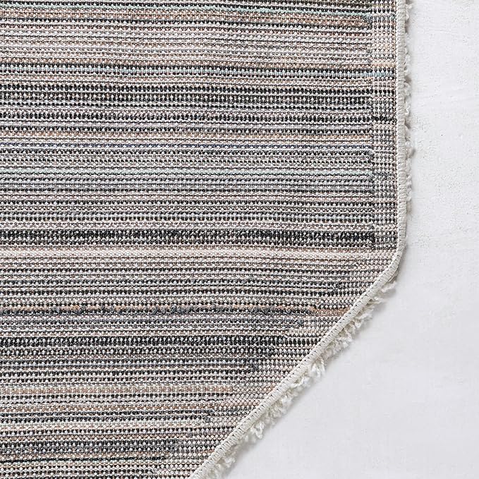 Unique Loom Solid Shag Collection Area Rug (6' 1" Octagon, Snow White)