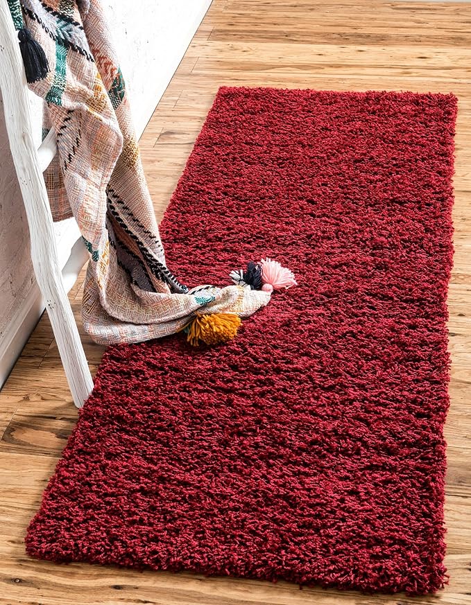 Unique Loom Solid Shag Collection Area Rug (2' 2" x 6' 7" Runner, Cherry Red)