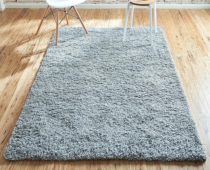Unique Loom Solid Shag Collection Area Rug (4' 1" x 6' 1" Rectangle, Cloud Gray)